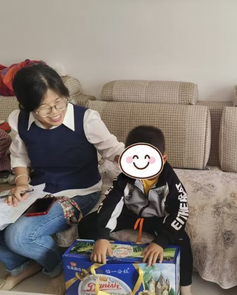 安安想要140的棉服和玩具